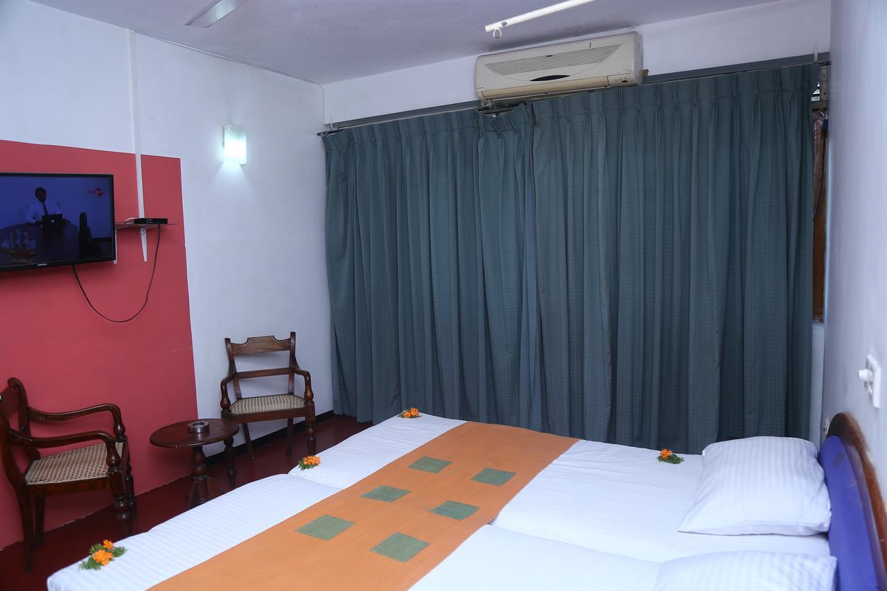 Nilani Hotel Ratnapura Exterior photo